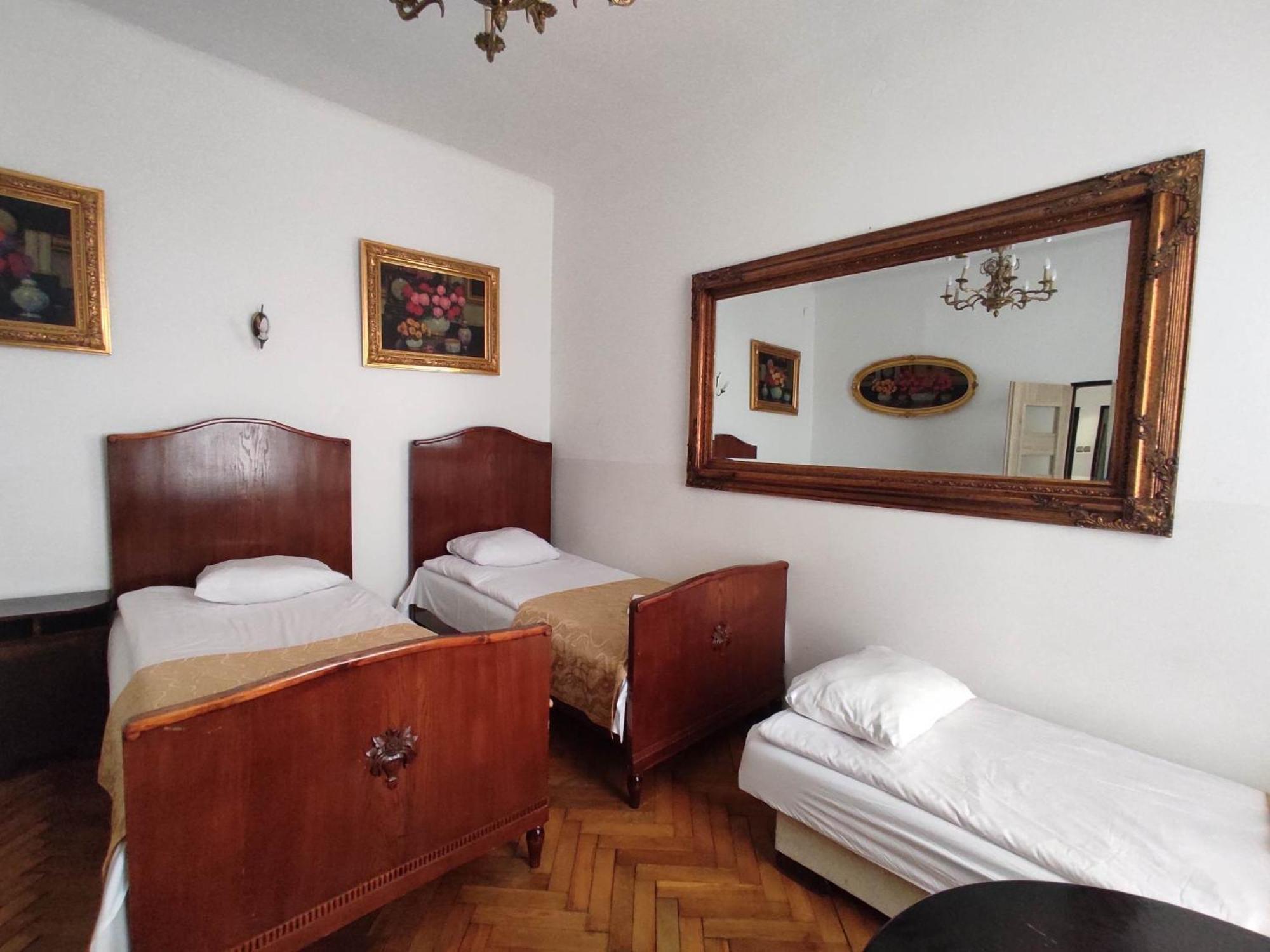 Metropolitan Apartments Krasków Εξωτερικό φωτογραφία